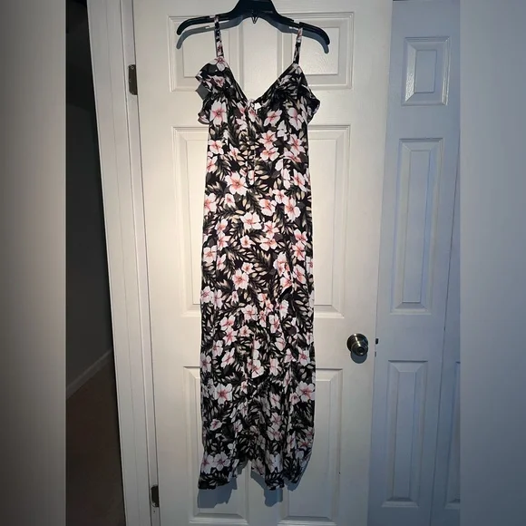 Volcom | Dresses | Volcom Floral Black And White Maxi Dress | Poshmark